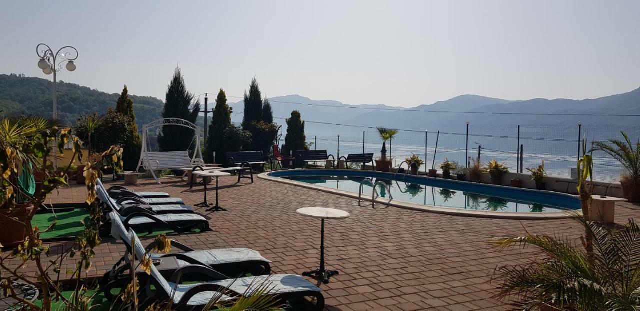 Ieşelniţa Casa Marina酒店 外观 照片